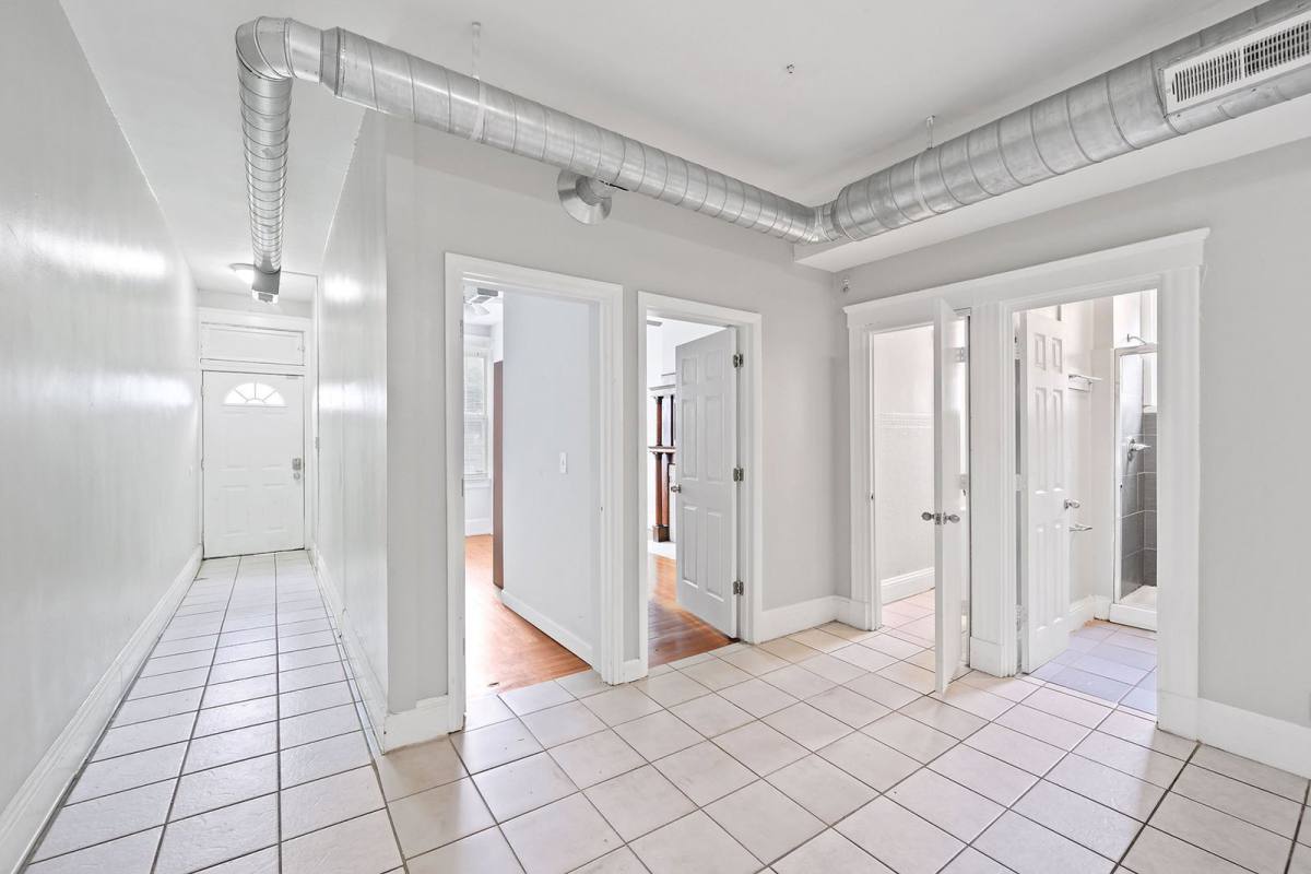 Apartment for rent at 60 W McMillan St #1, Cincinnati, OH 45219