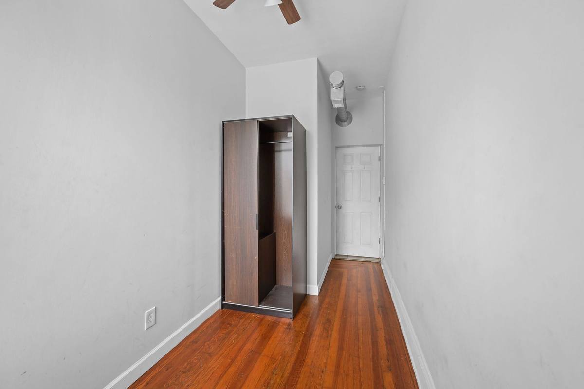 Apartment for rent at 60 W McMillan St #1, Cincinnati, OH 45219