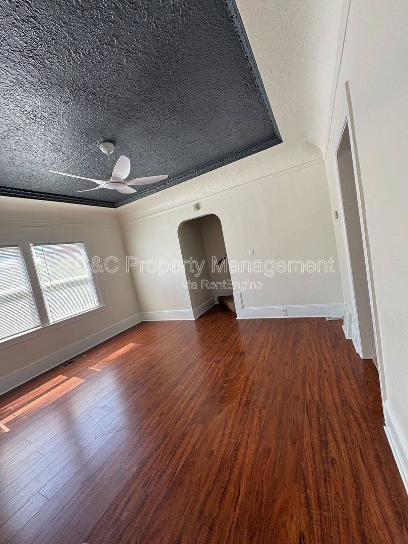 Apartment for rent at 1140 W St, Pittsburg, CA 94565