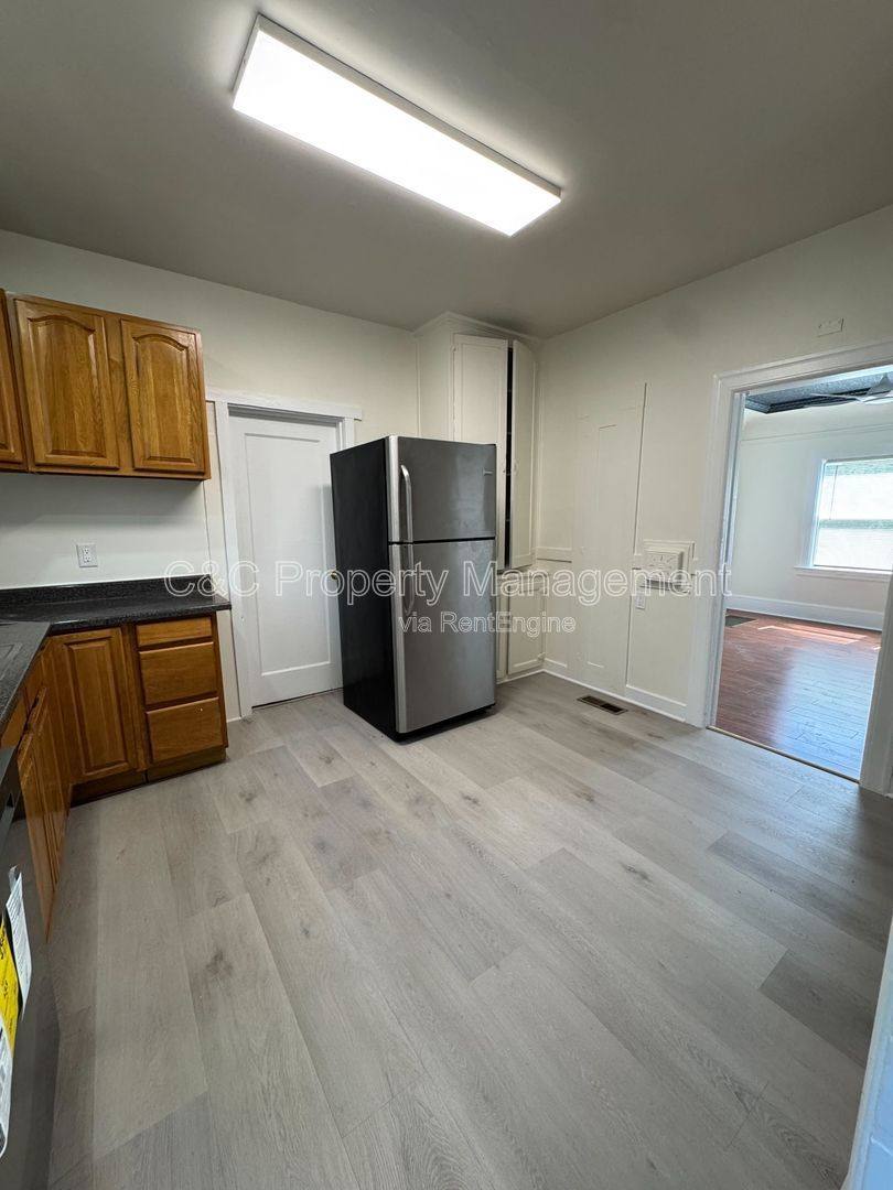 Apartment for rent at 1140 W St, Pittsburg, CA 94565