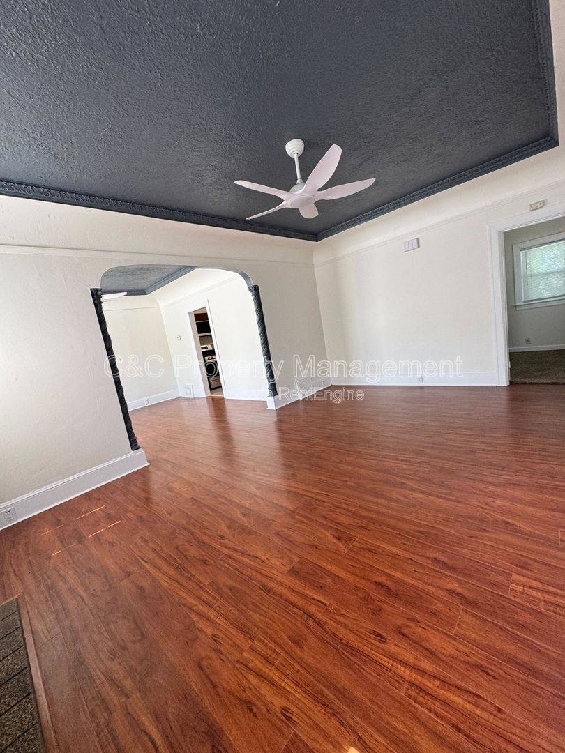 Apartment for rent at 1140 W St, Pittsburg, CA 94565
