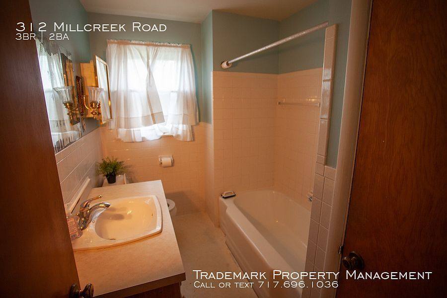Apartment for rent at 312 Mill Creek Rd, Bird In Hand, PA 17505