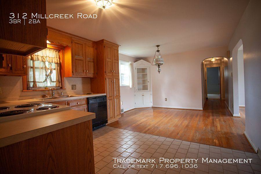 Apartment for rent at 312 Mill Creek Rd, Bird In Hand, PA 17505