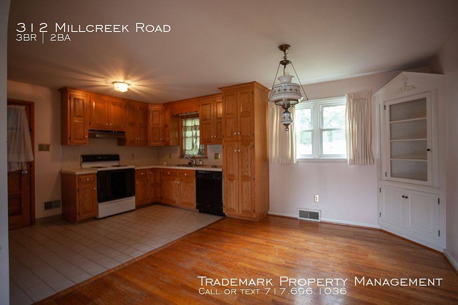 Apartment for rent at 312 Mill Creek Rd, Bird In Hand, PA 17505