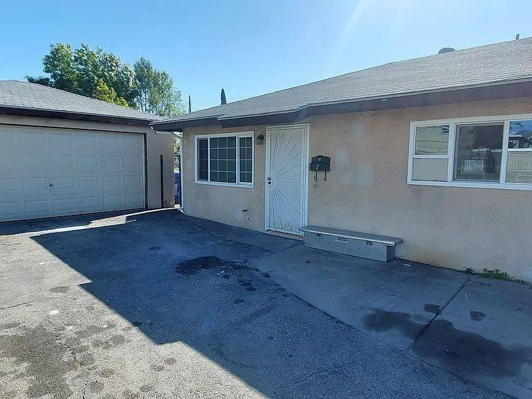 Apartment for rent at 230 S Azusa Ave #2, Azusa, CA 91702