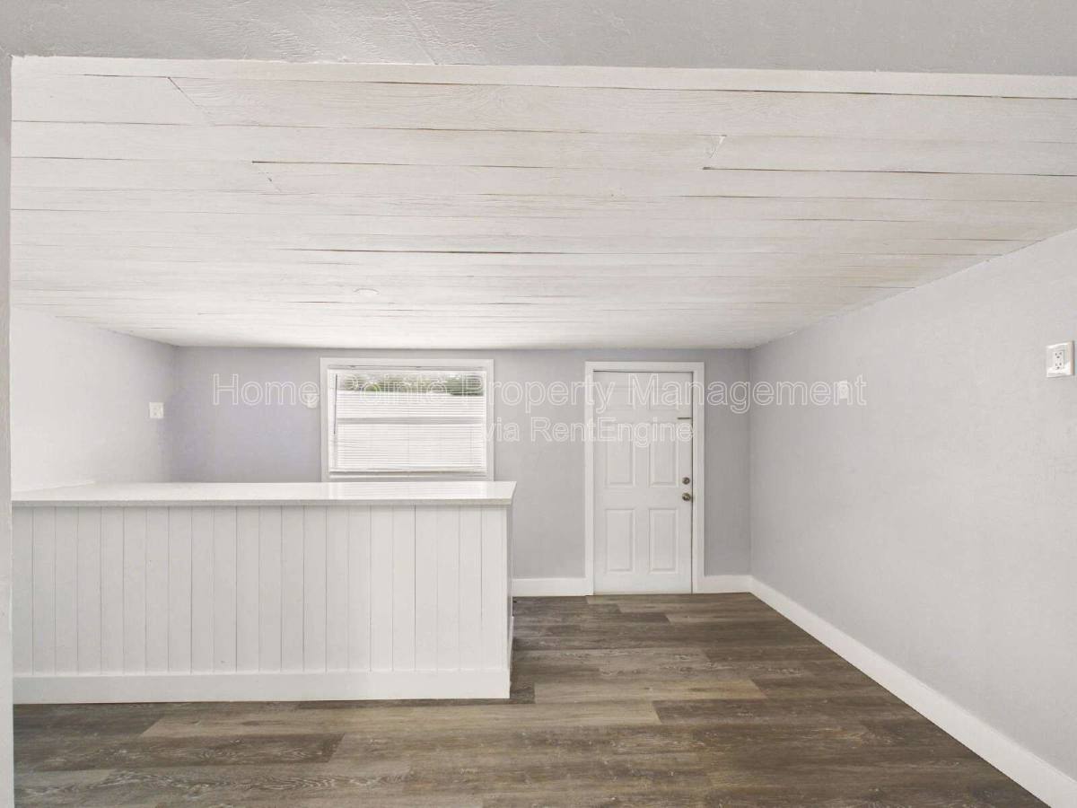 House for rent at 567 13th St N, Naples, FL 34102