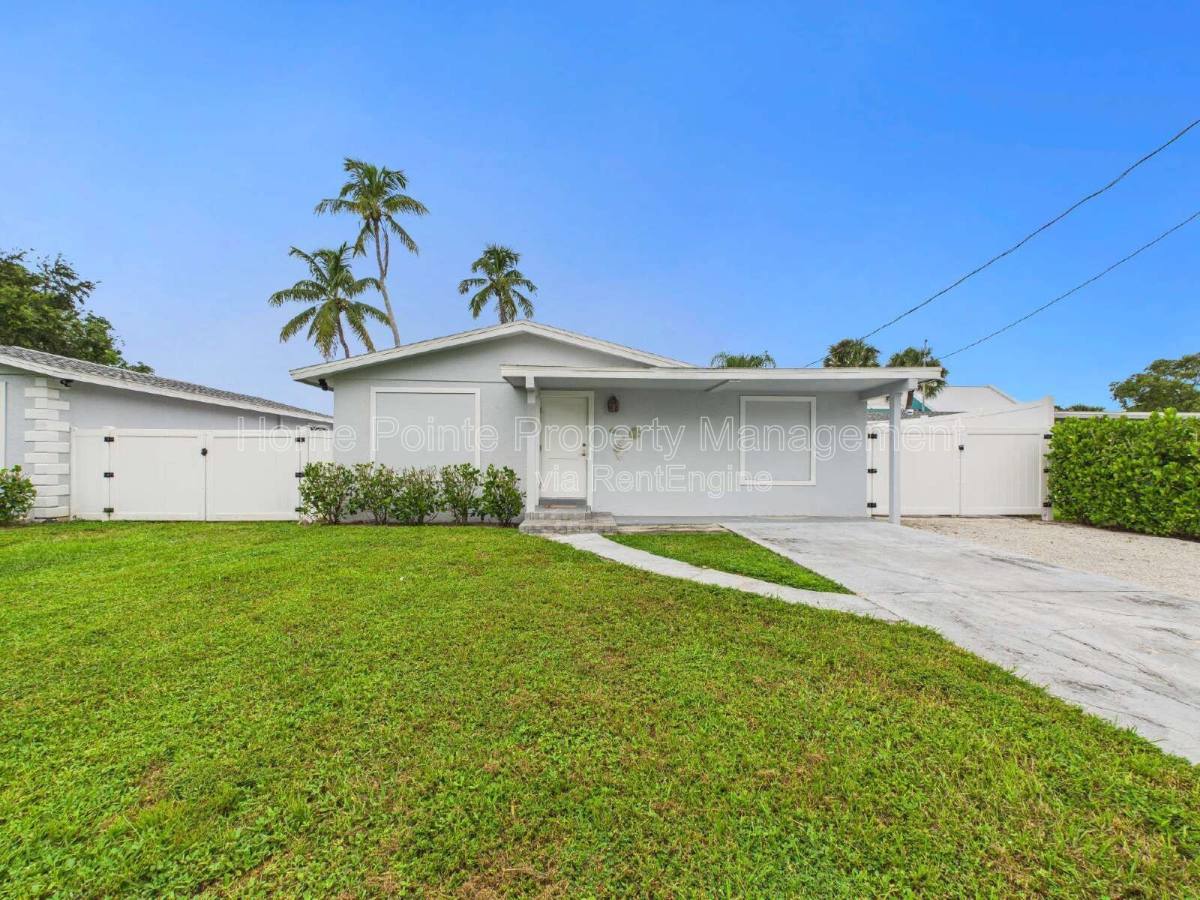 House for rent at 567 13th St N, Naples, FL 34102