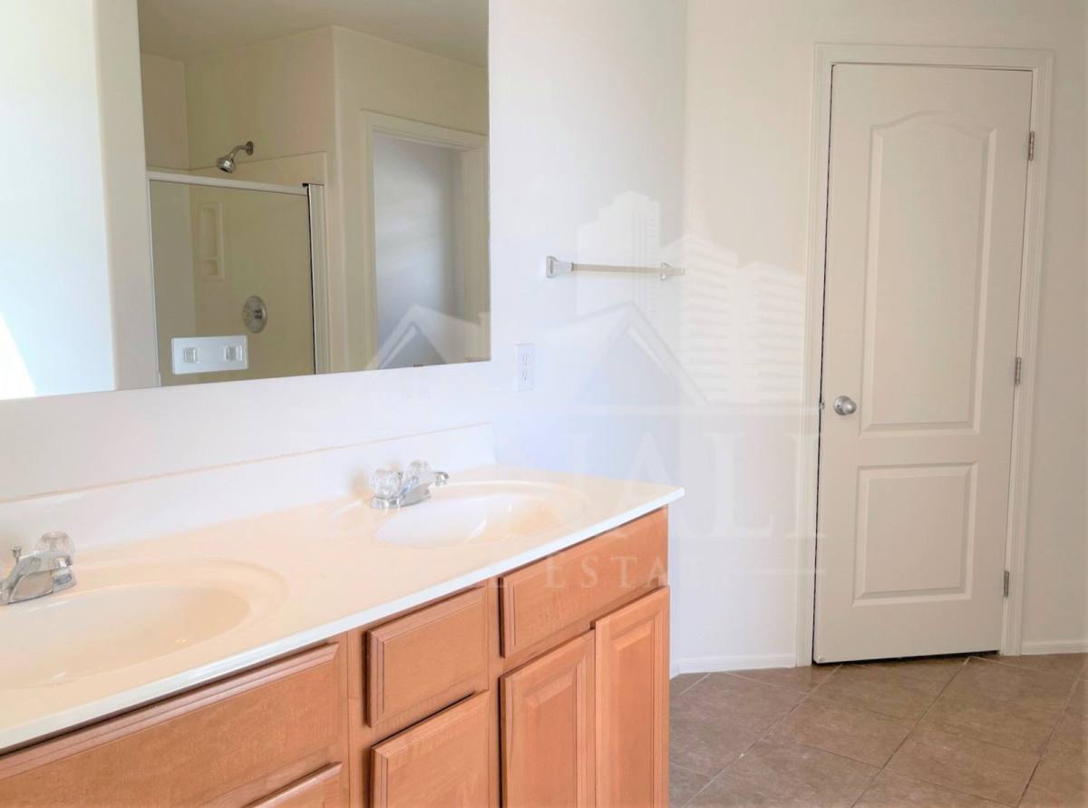 House for rent at 925 E Canyon Rock Rd, San Tan Valley, AZ 85143
