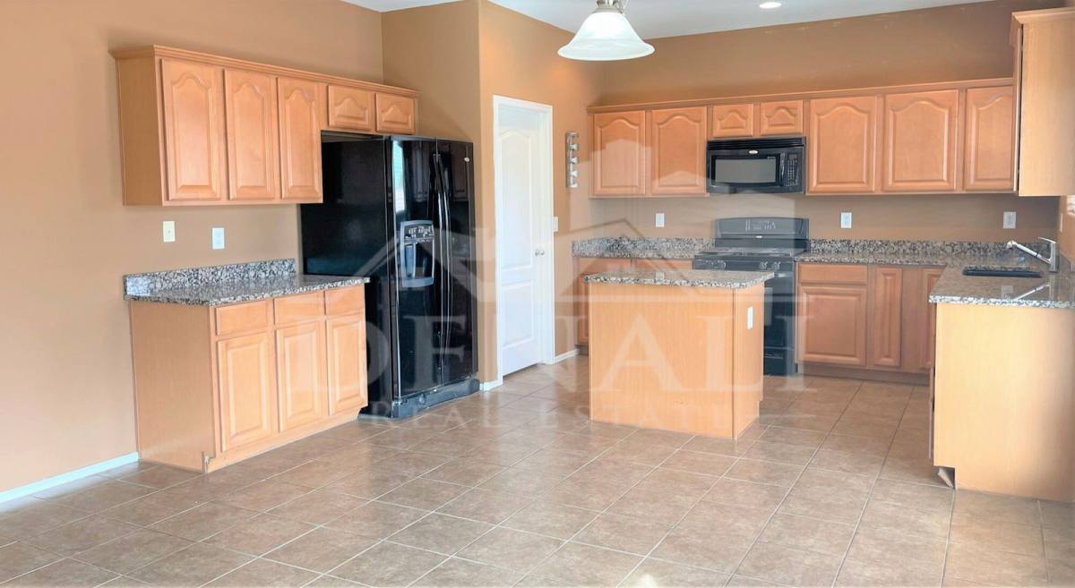 House for rent at 925 E Canyon Rock Rd, San Tan Valley, AZ 85143
