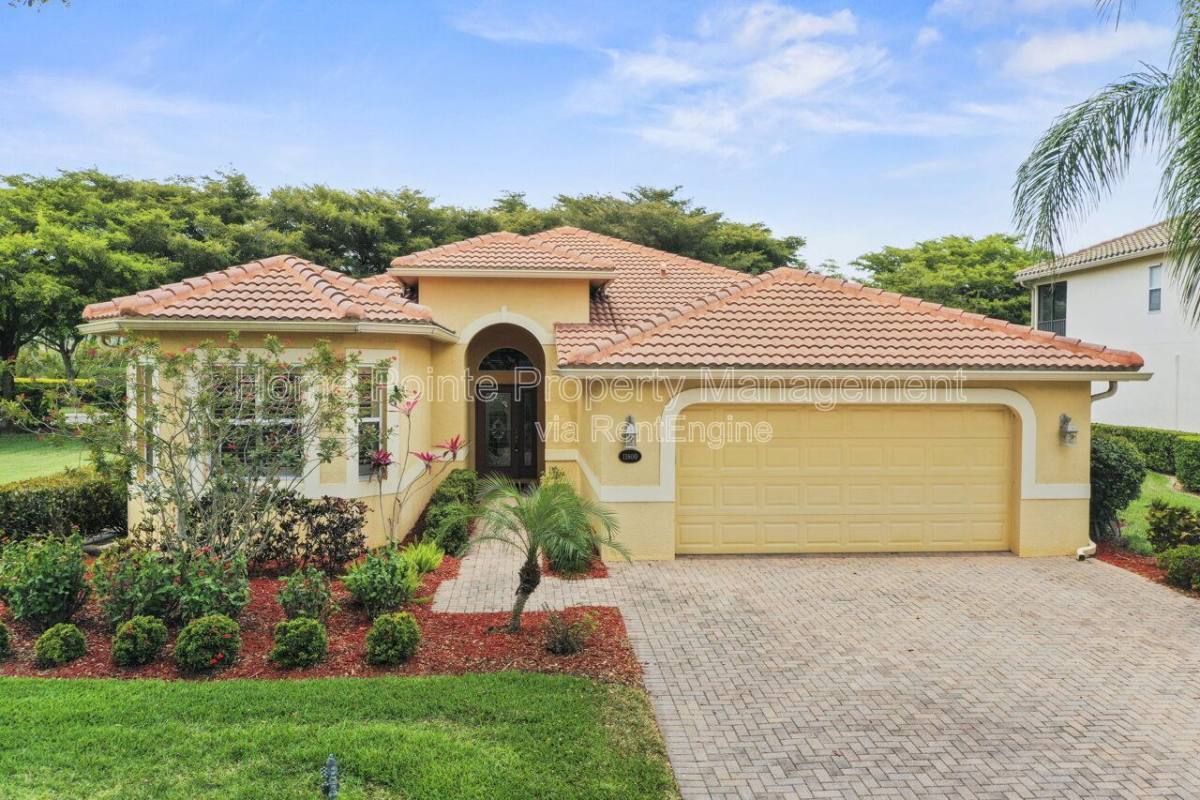 House for rent at 13800 Farnese Dr, Estero, FL 33928