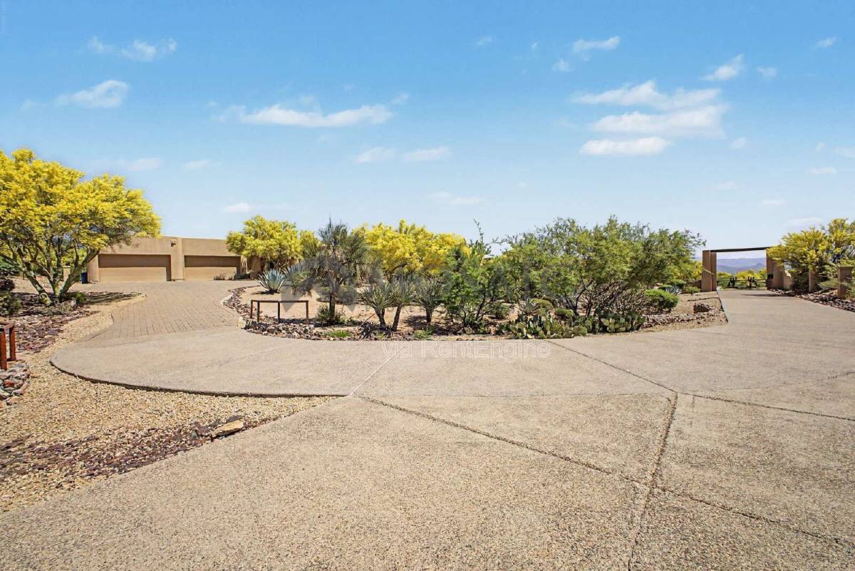 House for rent at 14006 E Mark Lane, Scottsdale, AZ 85262