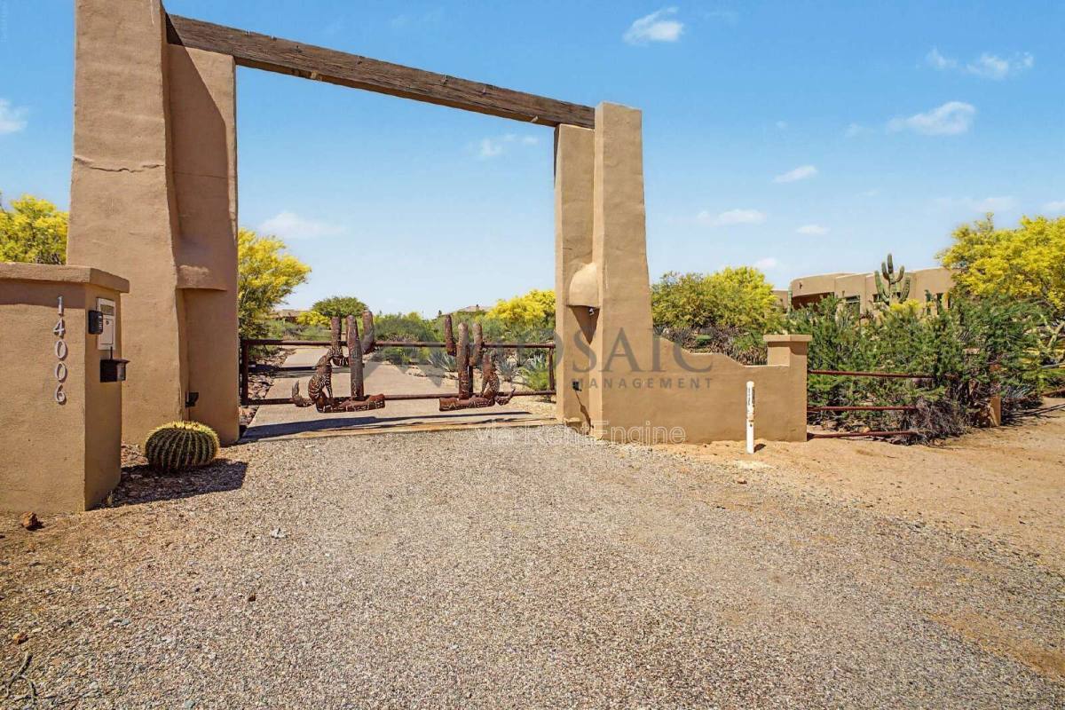 House for rent at 14006 E Mark Lane, Scottsdale, AZ 85262