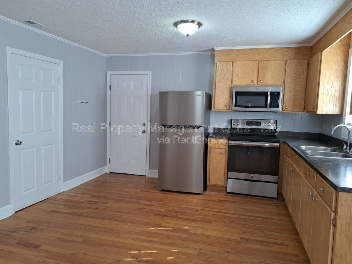 House for rent at 112 Miller St, Gastonia, NC 28052
