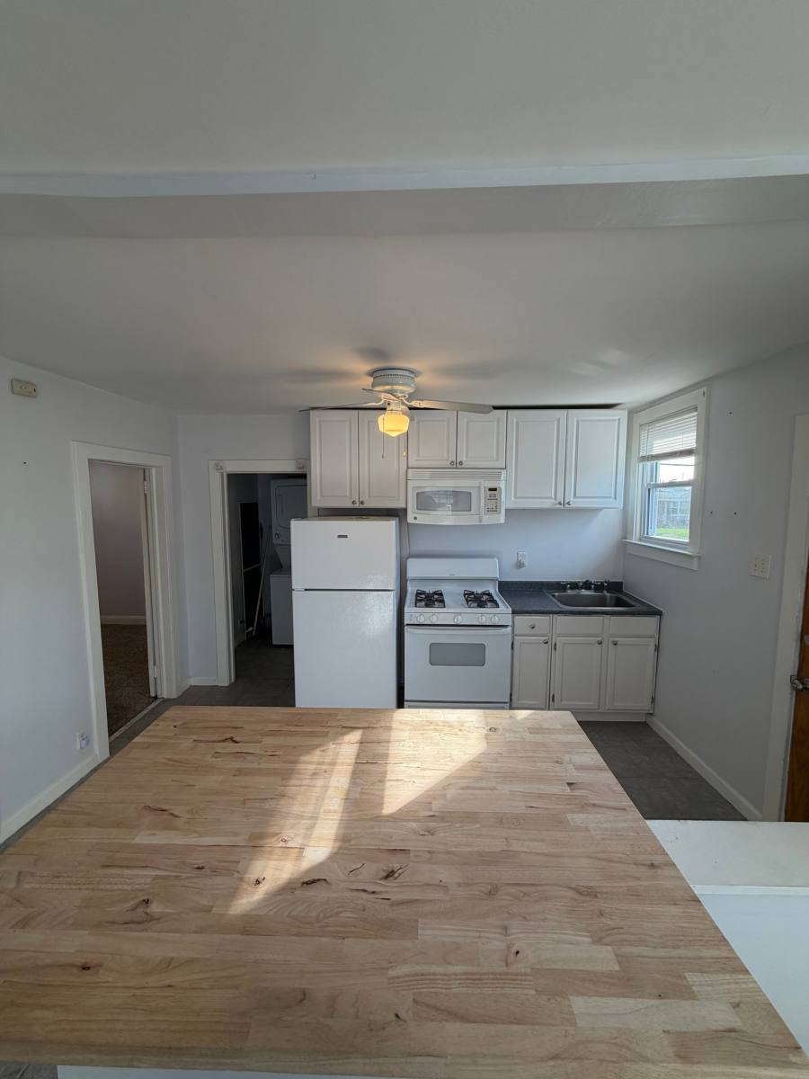 Apartment for rent at 38 Marple Ave #B, Clifton Heights, PA 19018