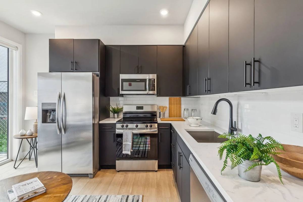 Apartment for rent at 6910 Ridge Ave #B, Philadelphia, PA 19128