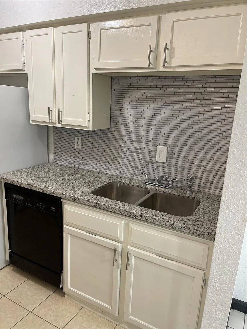Condo for rent at 9700 Leawood Blvd #807, Houston, TX 77099