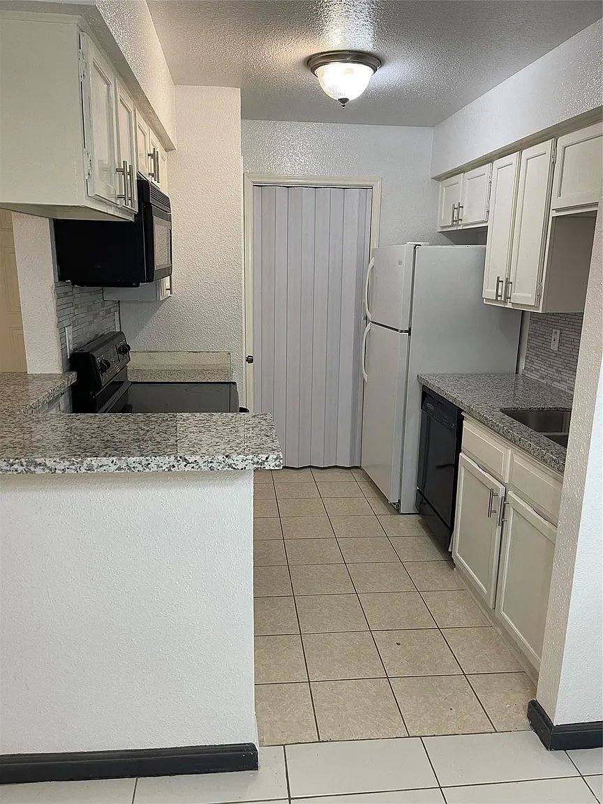 Condo for rent at 9700 Leawood Blvd #807, Houston, TX 77099