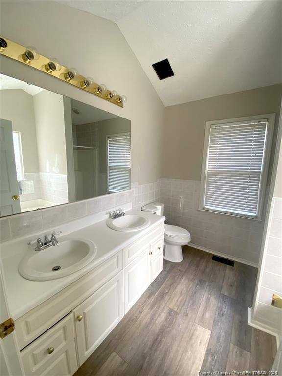 House for rent at 5715 Walkabout Rd, Hope Mills, NC 28348