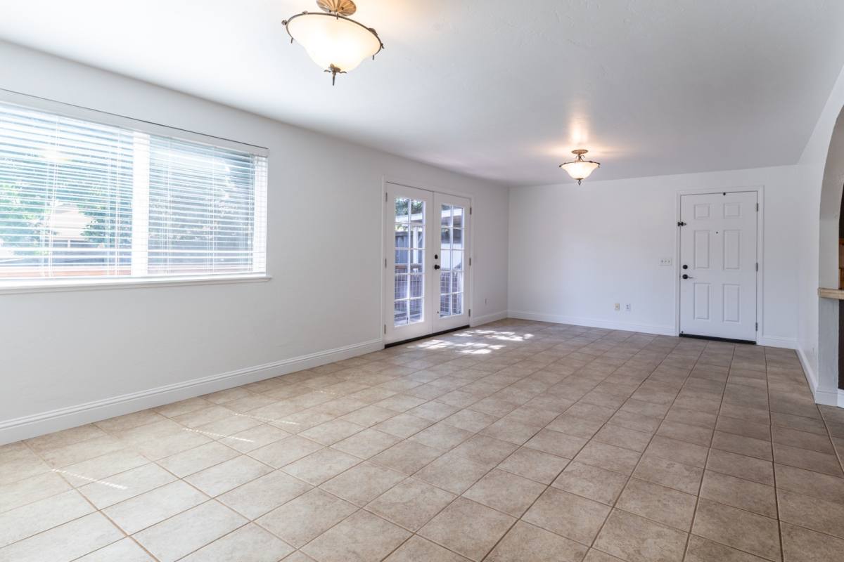 House for rent at 300 Ioli Ranch Circle C, Cloverdale, CA 95425