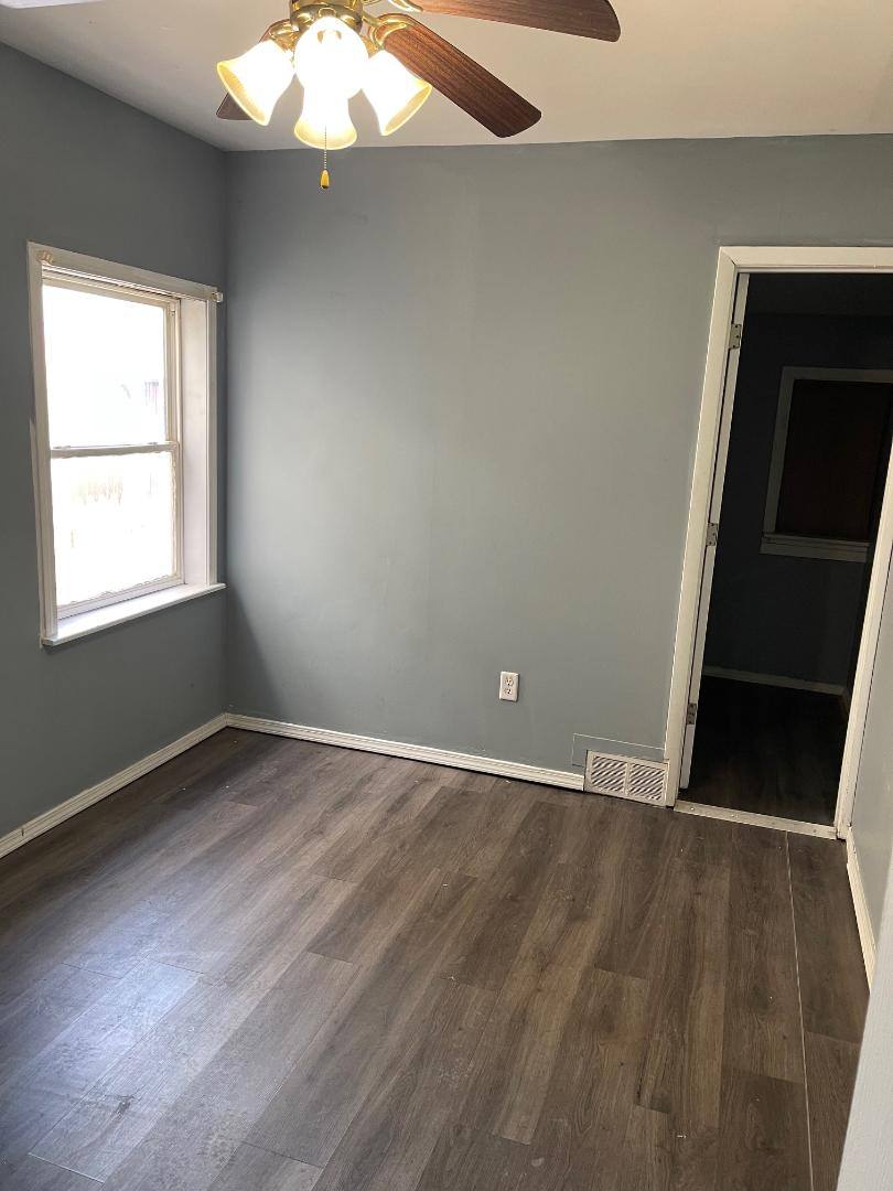 House for rent at 13436 S Burley Ave, Chicago, IL 60633