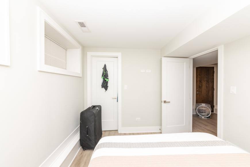 Apartment for rent at 1472 W Summerdale #1F, Chicago, IL 60640