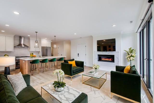 Apartment for rent at 5019 N Lincoln Ave #2N, Chicago, IL 60625
