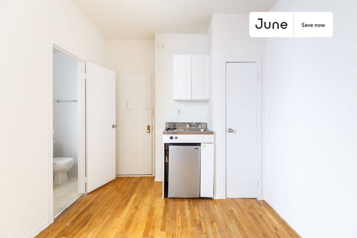 Apartment for rent at 248 W 64th St #4F, New York, NY 10023