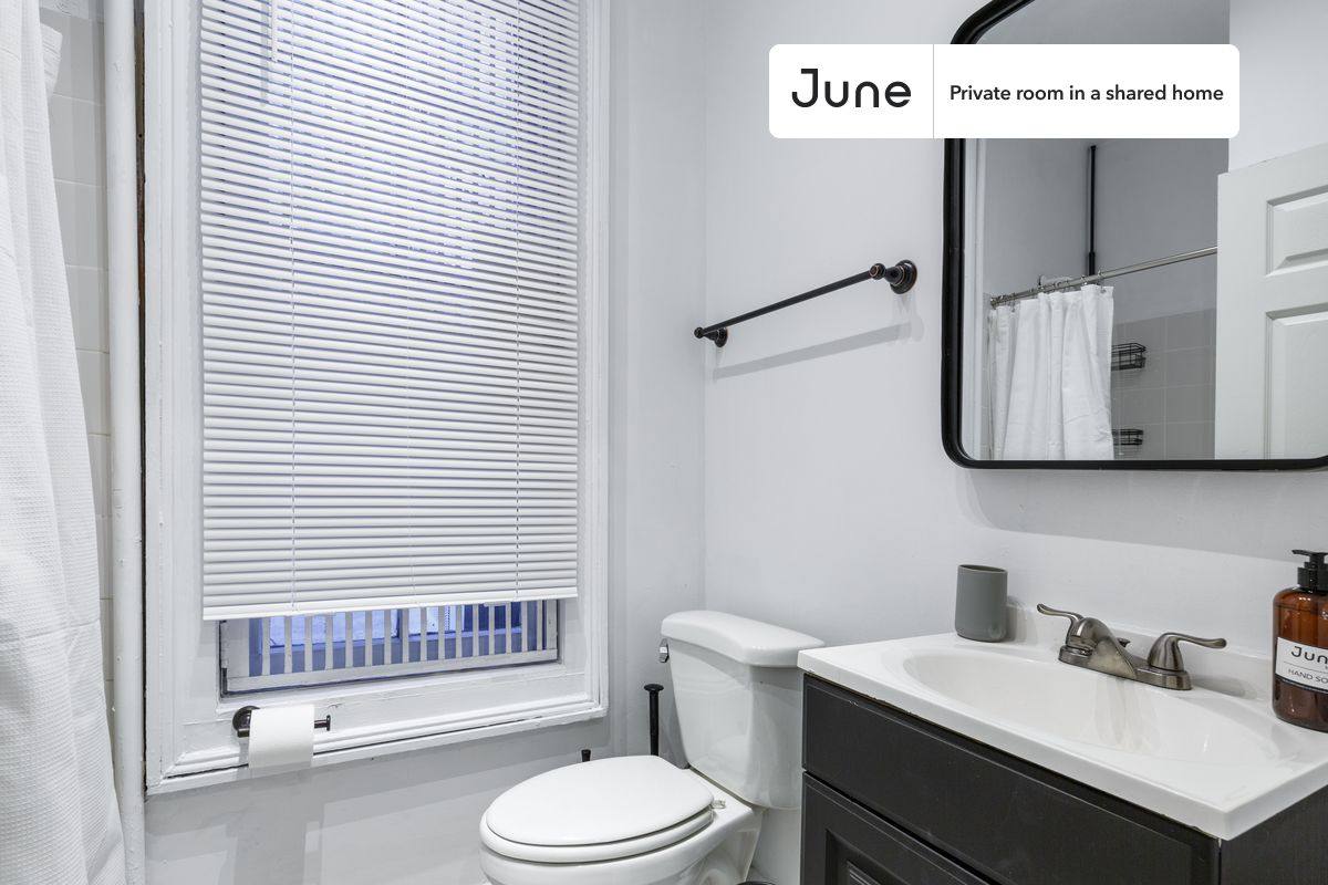 Apartment for rent at 635 Ninth Ave #A, New York, NY 10036
