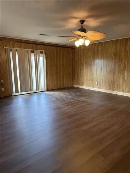 House for rent at 6321 US-Highway 79 N, De Berry, TX 75639
