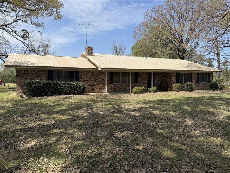 House for rent at 6321 US-Highway 79 N, De Berry, TX 75639