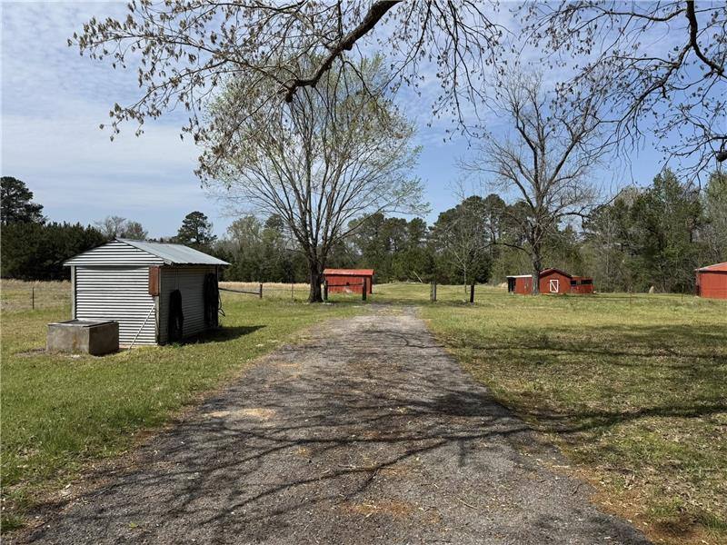 House for rent at 6321 US-Highway 79 N, De Berry, TX 75639