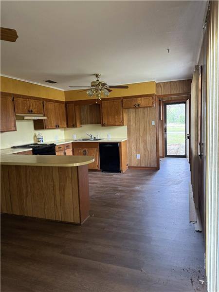 House for rent at 6321 US-Highway 79 N, De Berry, TX 75639