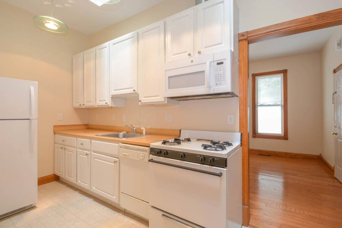 Apartment for rent at 536 N Lincoln St, Bloomington, IN 47408