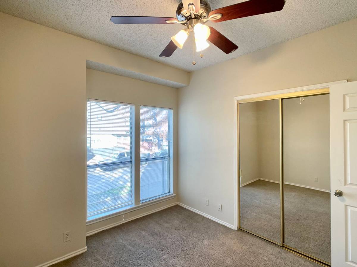Apartment for rent at 914 W 26th, Austin, TX 78705