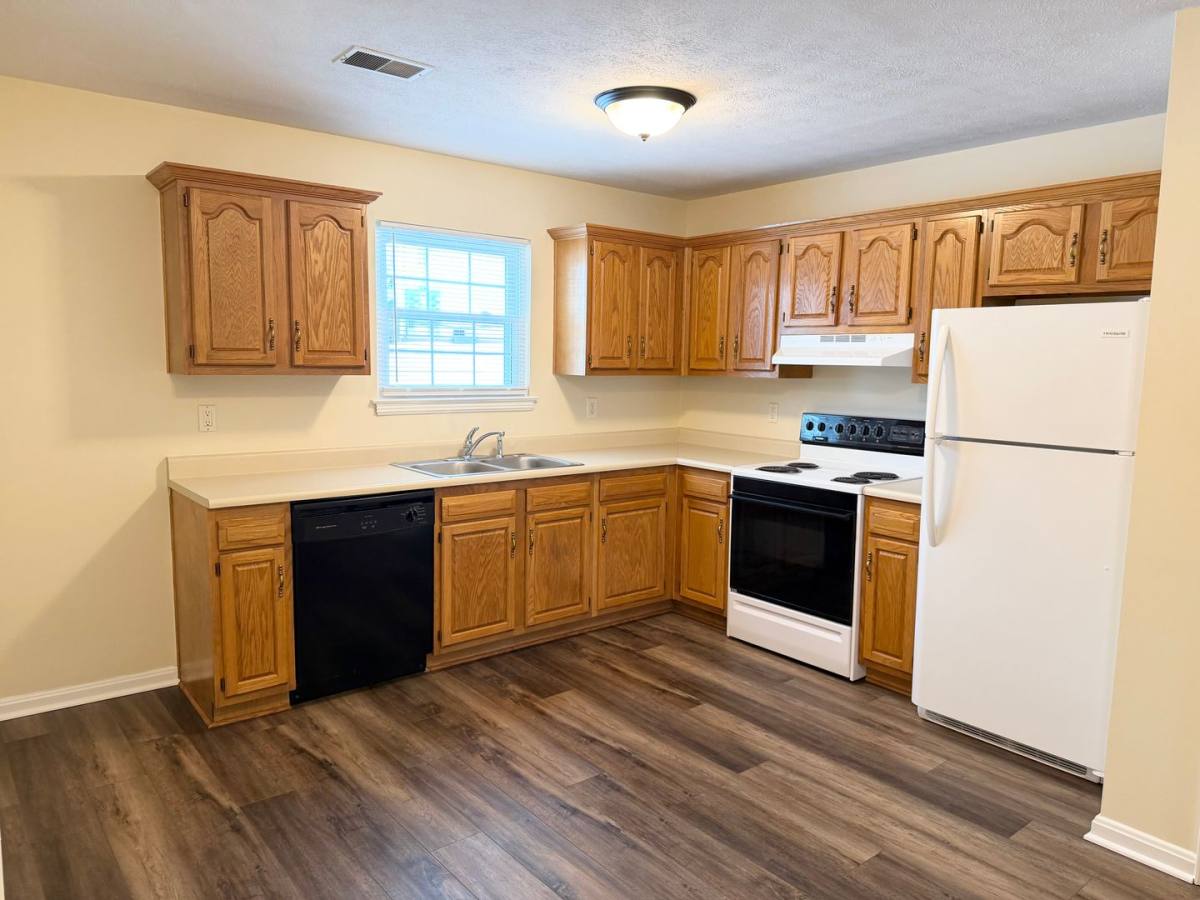 Apartment for rent at 100 Pinnacle Court, Frankfort, KY 40601