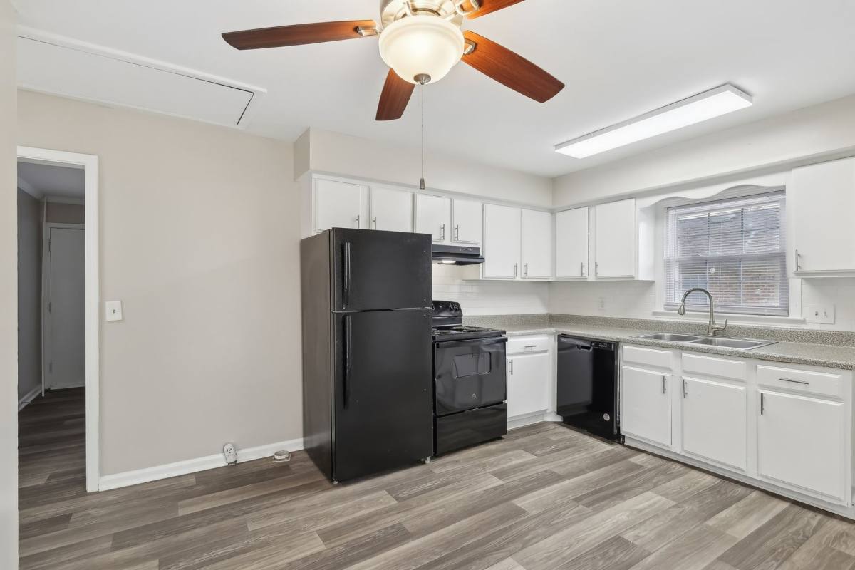 Apartment for rent at 400 Adamwood Dr, Nashville, TN 37211