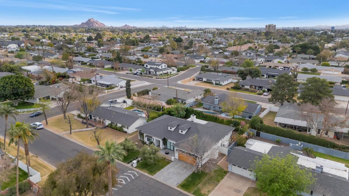House for rent at 4147 E Clarendon Ave, Phoenix, AZ 85018