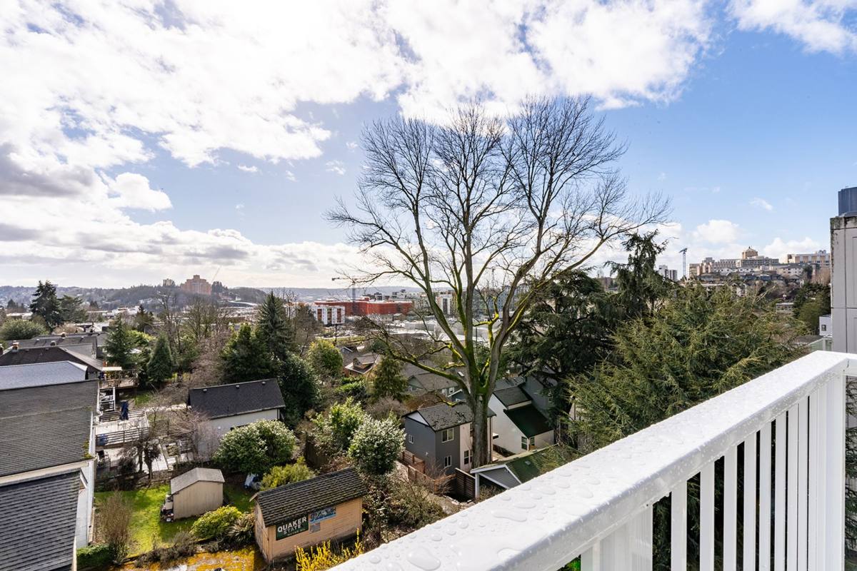 Apartment for rent at 355 15th Ave, Seattle, WA 98122