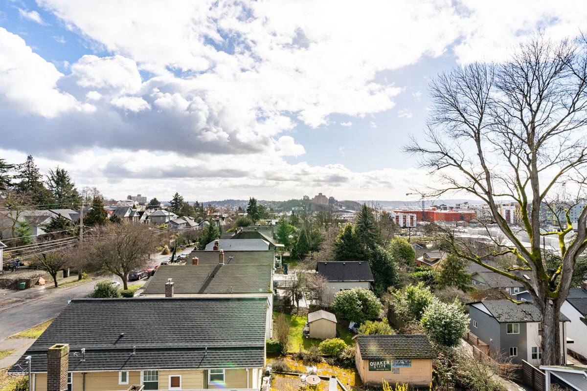 Apartment for rent at 355 15th Ave, Seattle, WA 98122