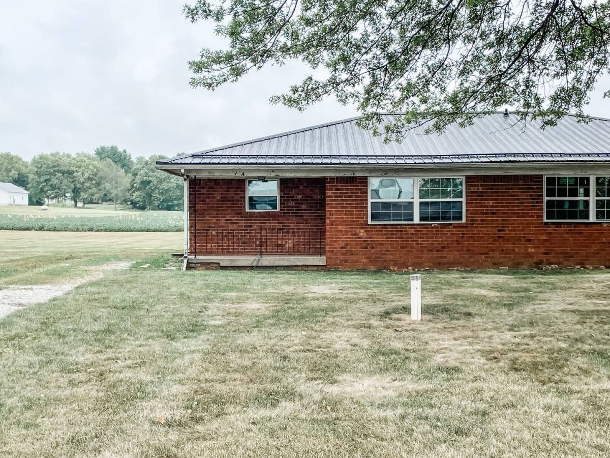 Apartment for rent at 1871 Sr, Crawfordsville, IN 47933
