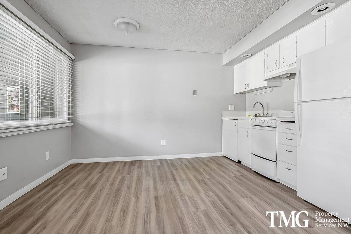 Apartment for rent at 2008 - 2010 E Fourth Plain Blvd, Vancouver, WA 98661