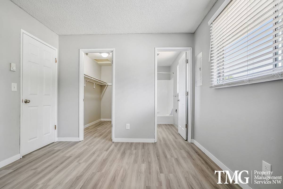 Apartment for rent at 2008 - 2010 E Fourth Plain Blvd, Vancouver, WA 98661