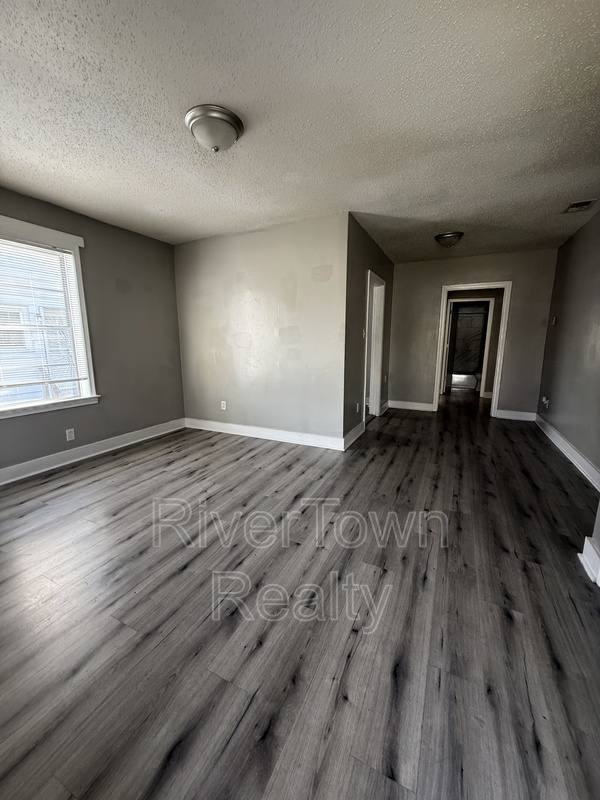 Apartment for rent at 3757 Fairmont Ave, Memphis, TN 38122