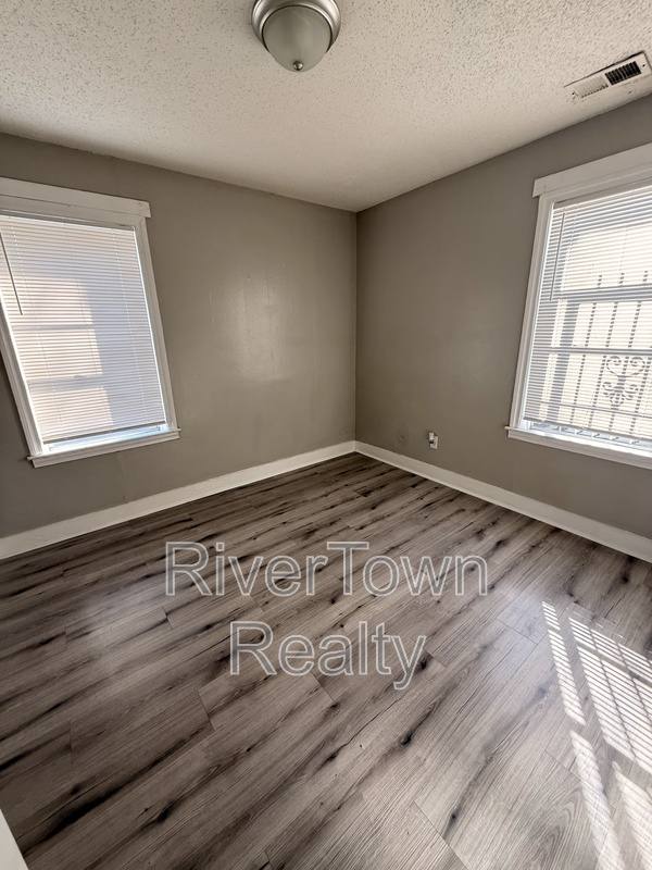 Apartment for rent at 3757 Fairmont Ave, Memphis, TN 38122