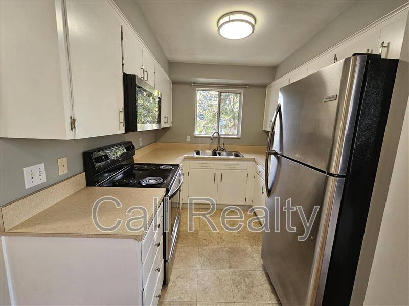Apartment for rent at 904 W Lincoln Place #5, Spokane, WA 99204