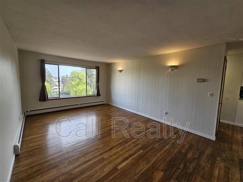Apartment for rent at 904 W Lincoln Place #5, Spokane, WA 99204