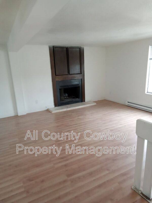 Apartment for rent at 705 Ferris Court #4, Rawlins, WY 82301