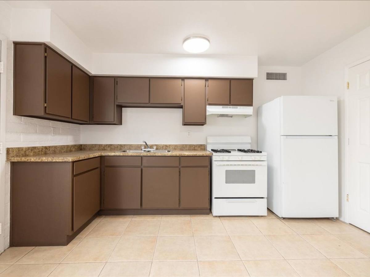 Townhouse for rent at 217-231 W Rillito St, Tucson, AZ 85705