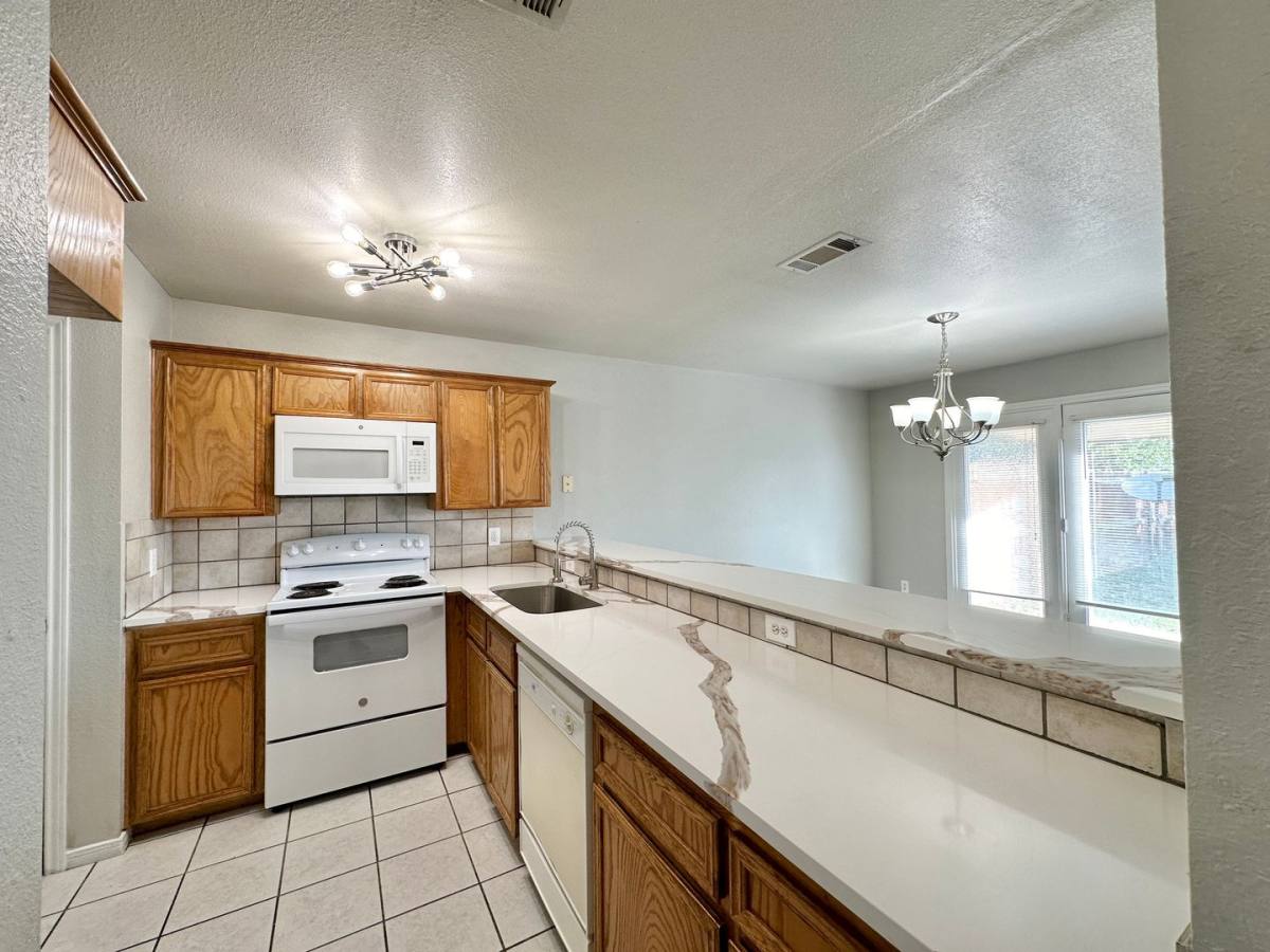 Townhouse for rent at 3709 Woodrow Dr, Killeen, TX 76549