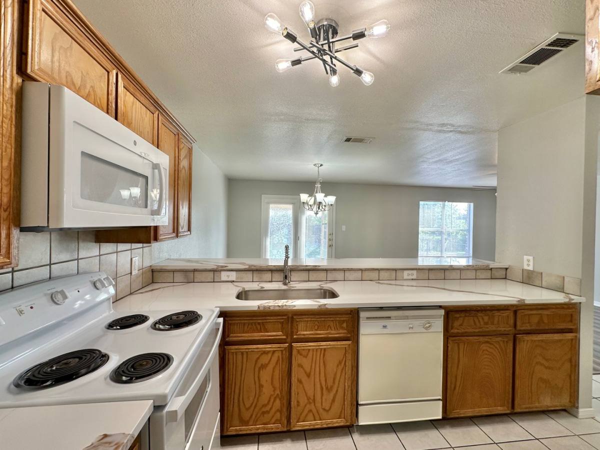Townhouse for rent at 3709 Woodrow Dr, Killeen, TX 76549